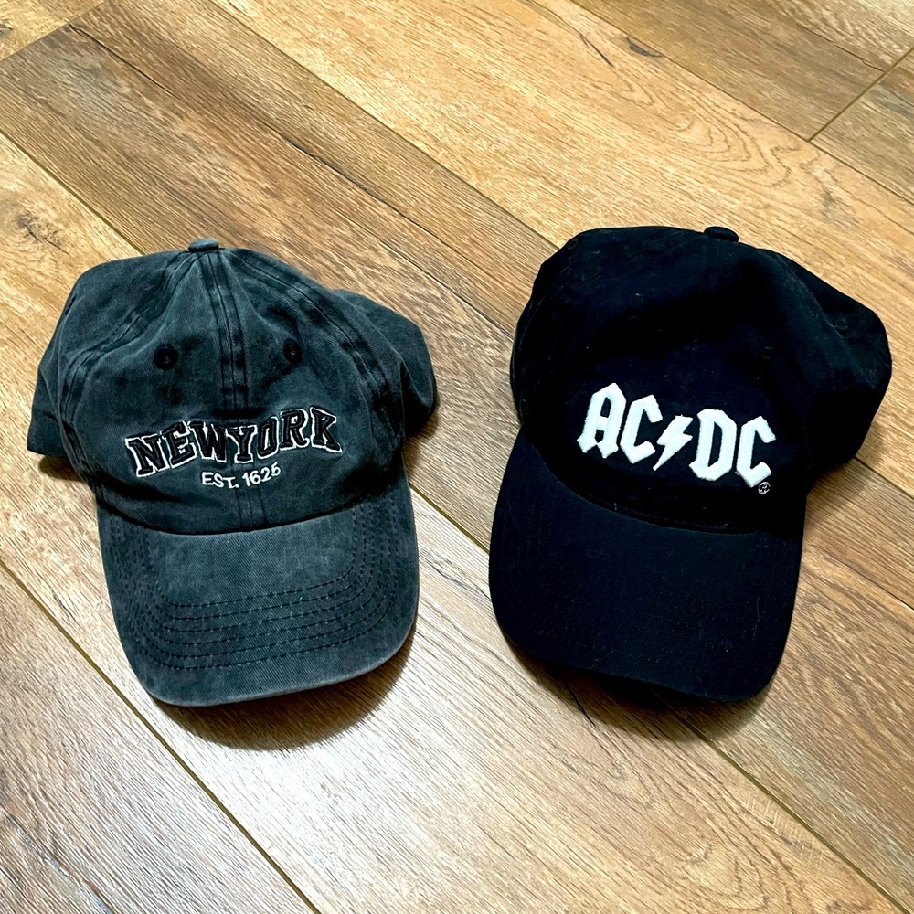 Lot of 2 hats